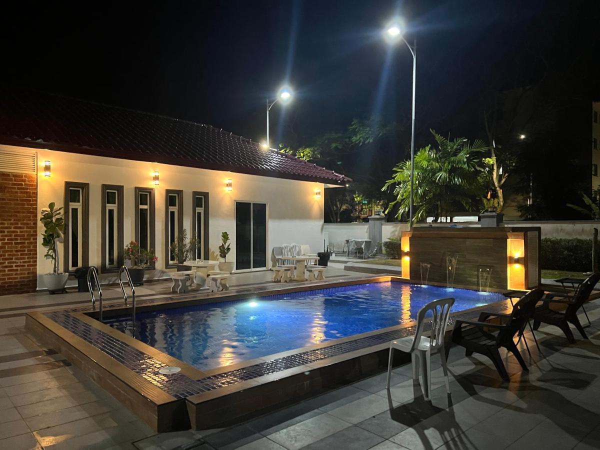 Teratak Azizah Rahman Holiday home Malacca