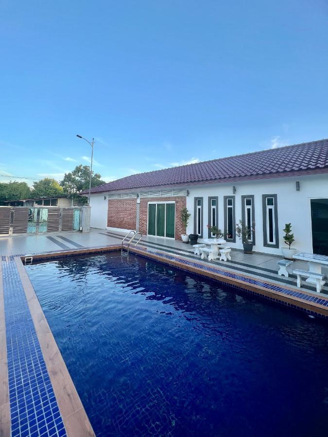Teratak Azizah Rahman Holiday home Malacca